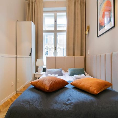 Modern Apartments Pilsudskiego Street Красков Екстериор снимка