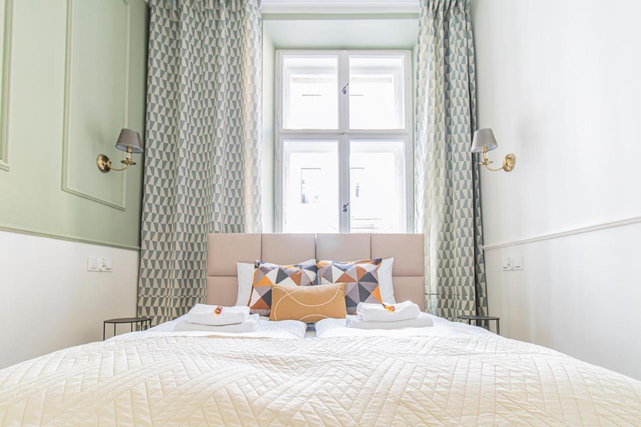 Modern Apartments Pilsudskiego Street Красков Екстериор снимка