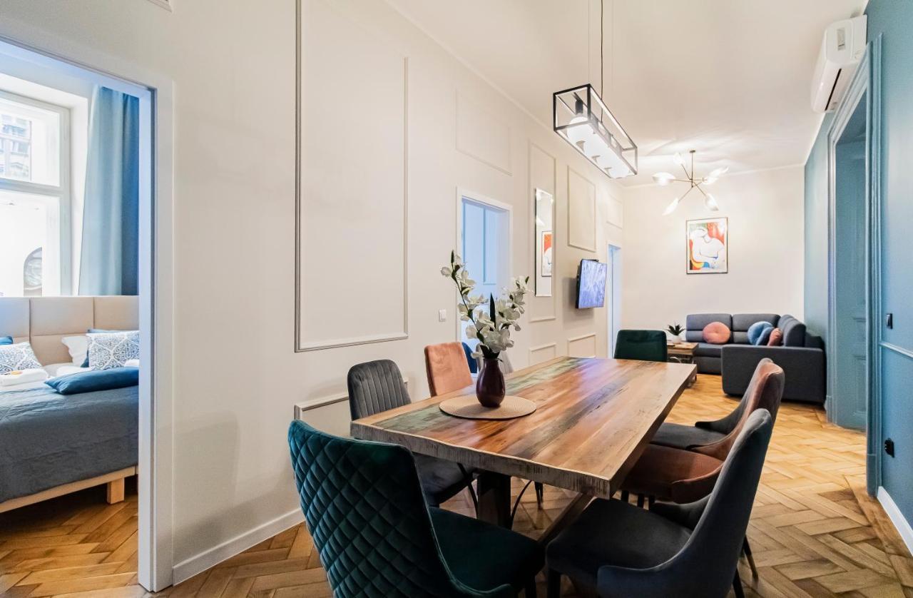 Modern Apartments Pilsudskiego Street Красков Екстериор снимка