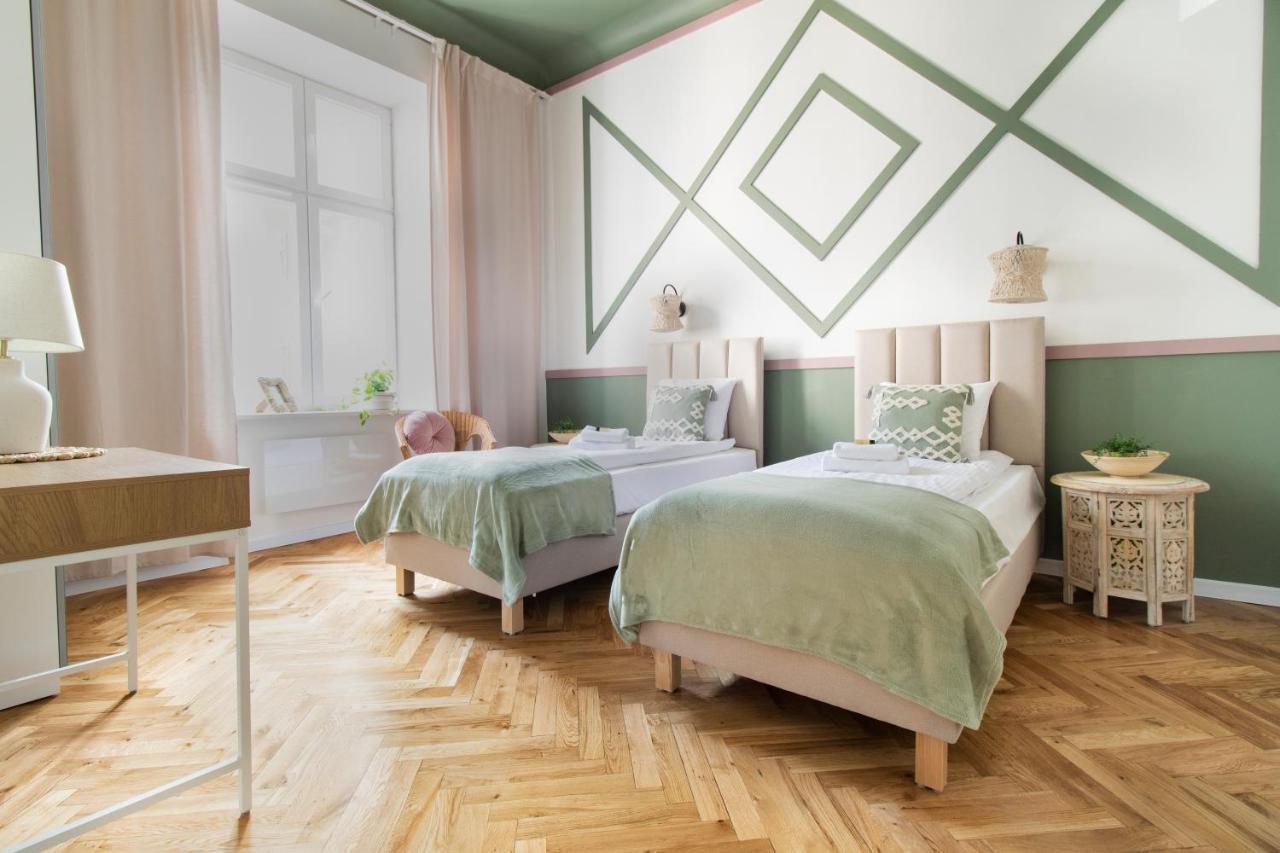 Modern Apartments Pilsudskiego Street Красков Екстериор снимка