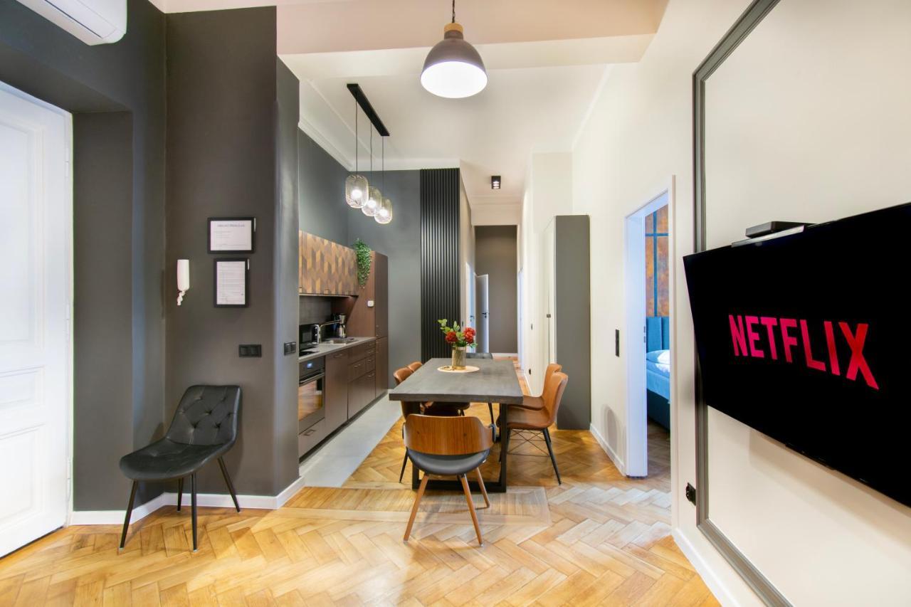 Modern Apartments Pilsudskiego Street Красков Екстериор снимка
