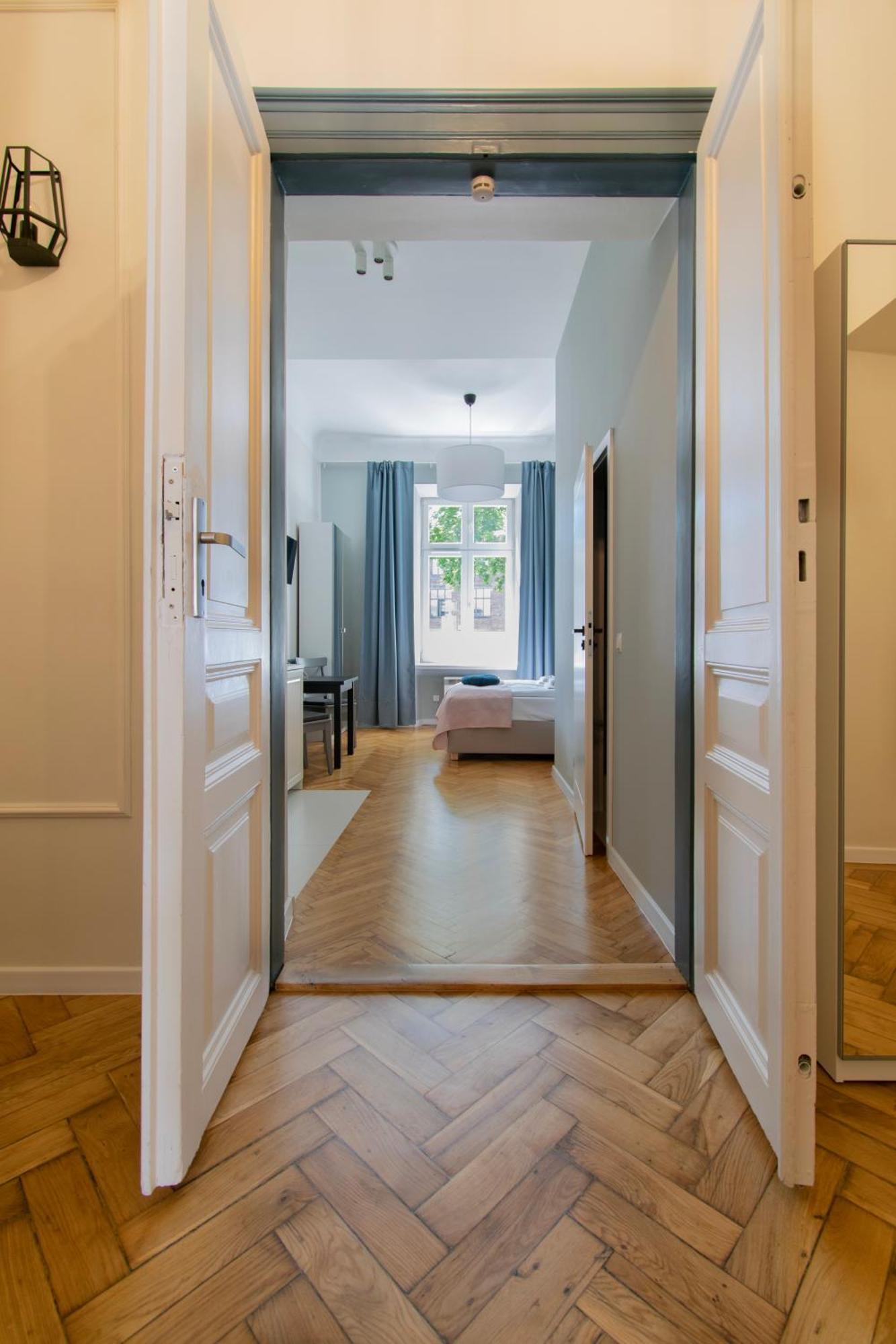 Modern Apartments Pilsudskiego Street Красков Екстериор снимка